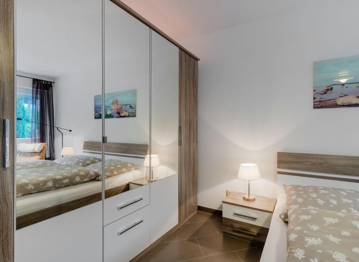Modernes Apartment In Schoener Lage Düsseldorf Esterno foto