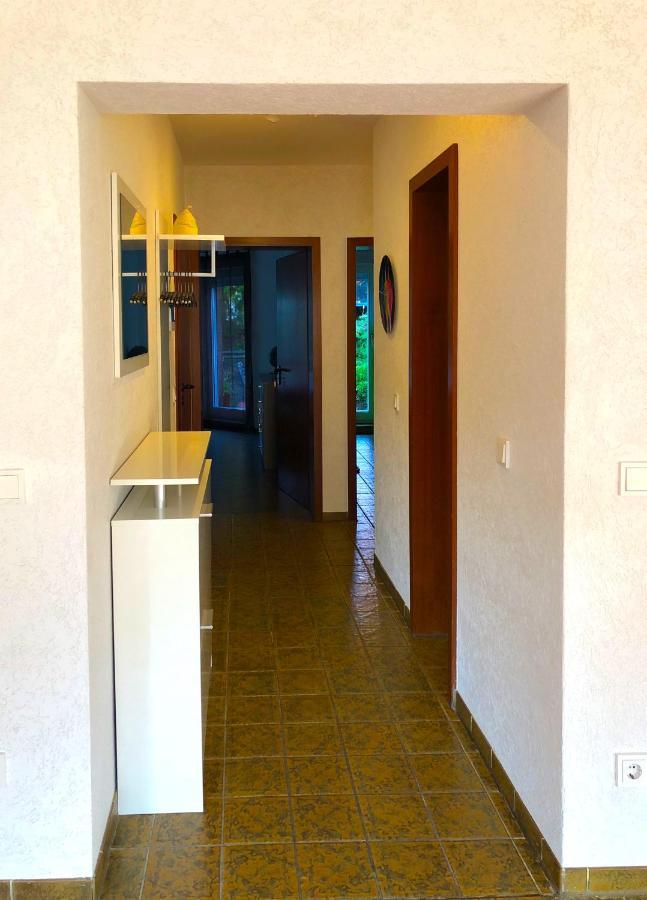 Modernes Apartment In Schoener Lage Düsseldorf Esterno foto